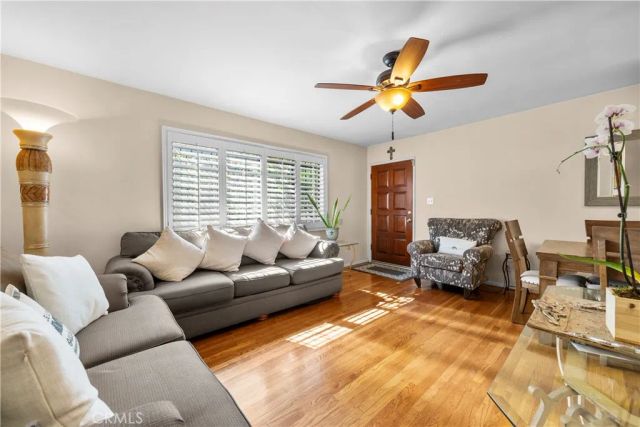 5658 Willowcrest Ave, North Hollywood, CA 91601