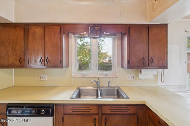 3114 Escott Avenue, Toledo, OH 43614