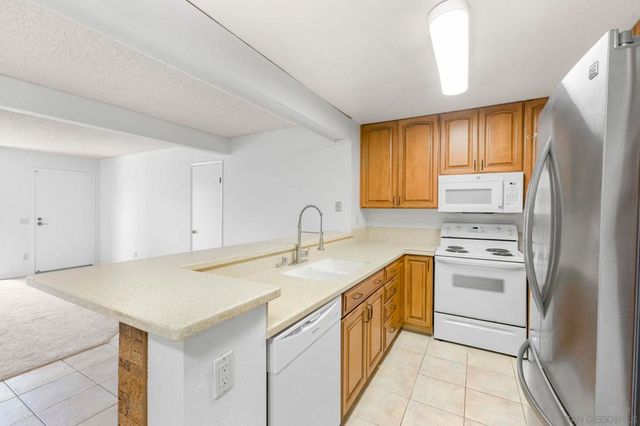 9120 Gramercy 320, San Diego, CA 92123