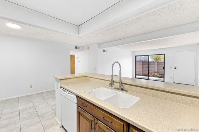 9120 Gramercy 320, San Diego, CA 92123