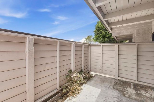 9120 Gramercy 320, San Diego, CA 92123