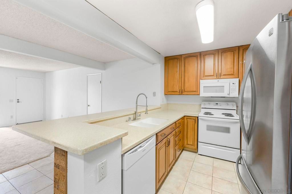 Image 27 of property listing at 9120 Gramercy 320, San Diego, CA 92123