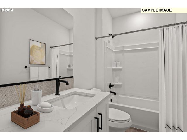 1833 S Pepperwood St, Canby, OR 97013