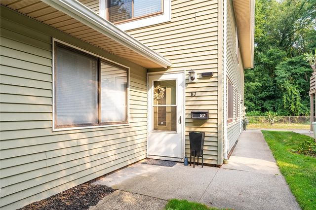 87 Milrace Drive, East Rochester, NY 14445