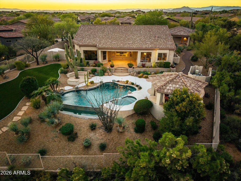 Image 7 of property listing at 11294 E QUARRY Trail, Scottsdale, AZ 85262