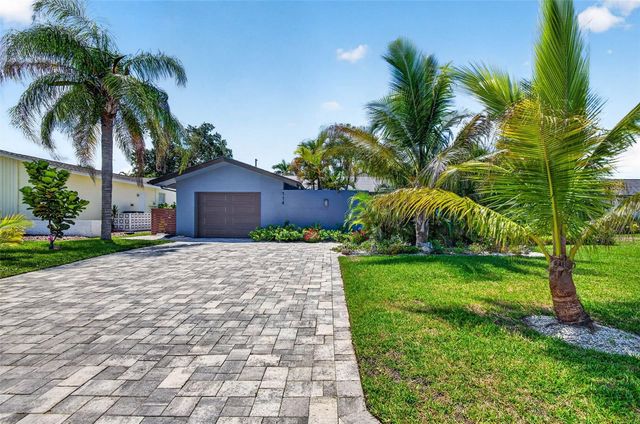 114 12TH STREET, Belleair Beach, FL 33786