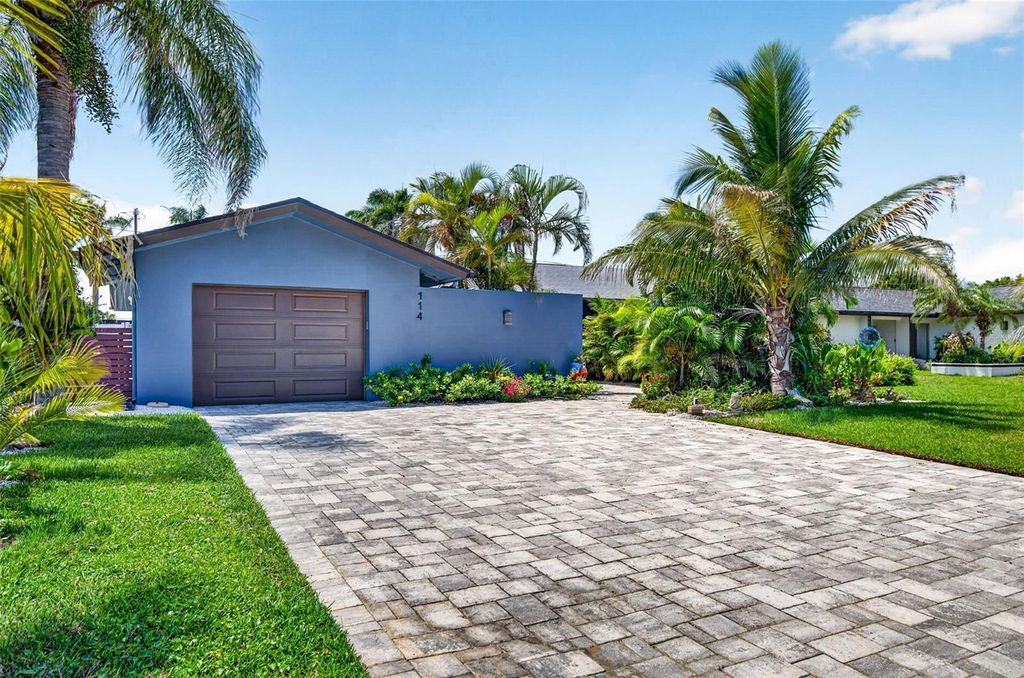 114 12TH STREET, Belleair Beach, FL 33786