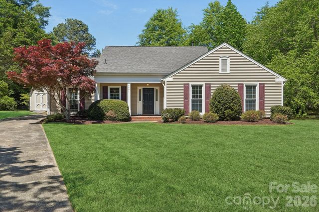 8801 Gamesford Drive, Charlotte, NC 28277