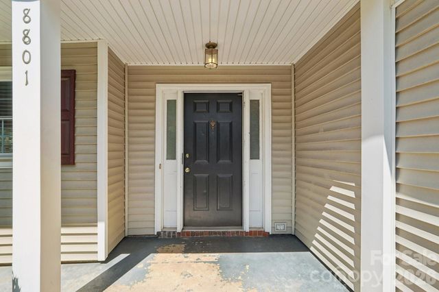 8801 Gamesford Drive, Charlotte, NC 28277