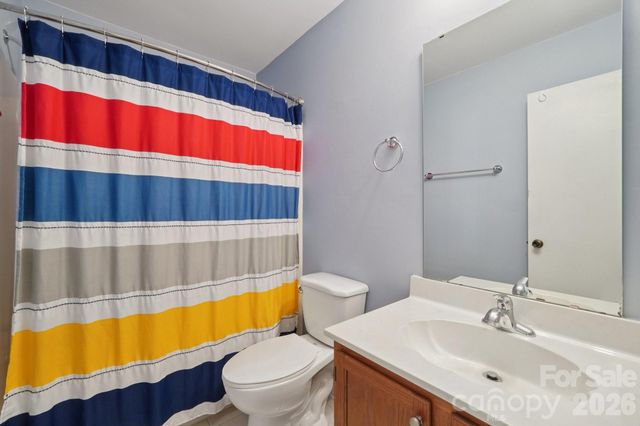 8801 Gamesford Drive, Charlotte, NC 28277