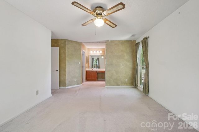 8801 Gamesford Drive, Charlotte, NC 28277