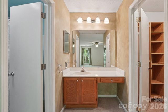 8801 Gamesford Drive, Charlotte, NC 28277