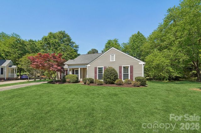 8801 Gamesford Drive, Charlotte, NC 28277