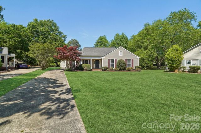 8801 Gamesford Drive, Charlotte, NC 28277