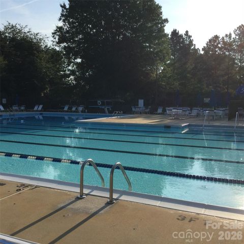 8801 Gamesford Drive, Charlotte, NC 28277