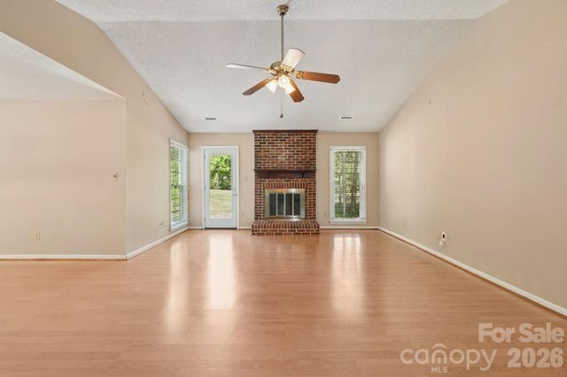 8801 Gamesford Drive, Charlotte, NC 28277