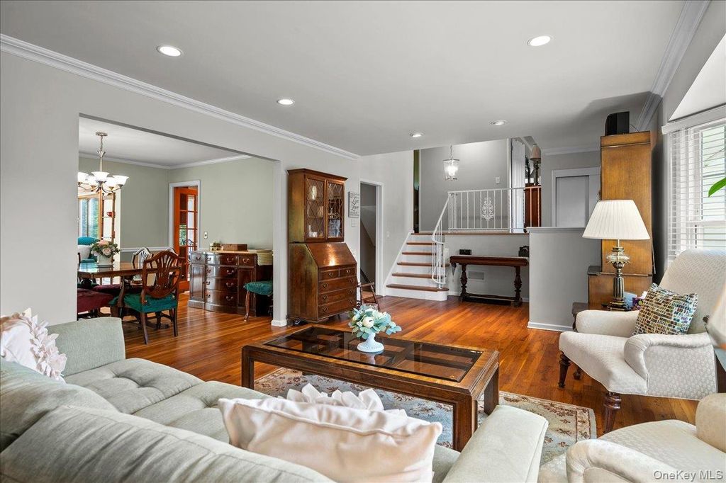 26 Rose Street, White Plains, NY 10605 — photo 2