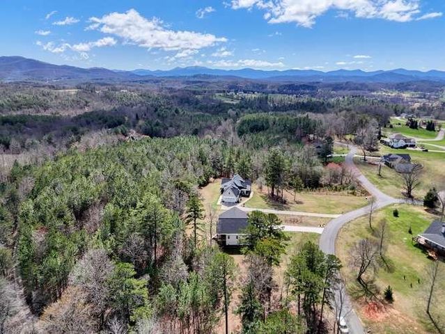 46 Fox Cove, Blairsville, GA 30512