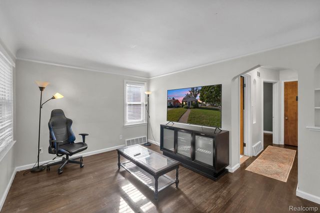 24163 Ross Street, Dearborn, MI 48124