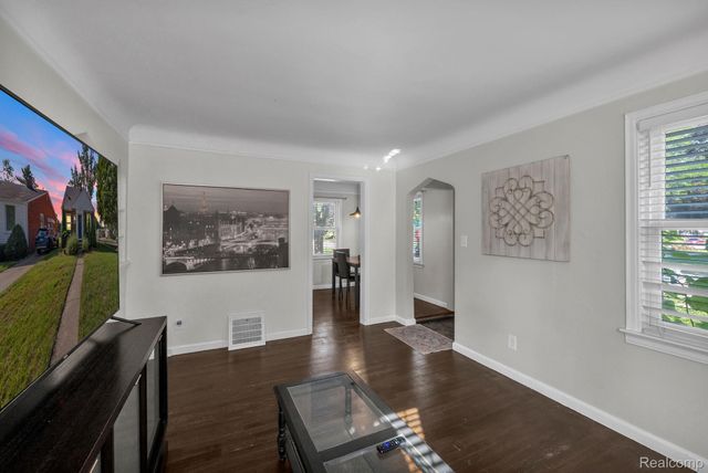 24163 Ross Street, Dearborn, MI 48124