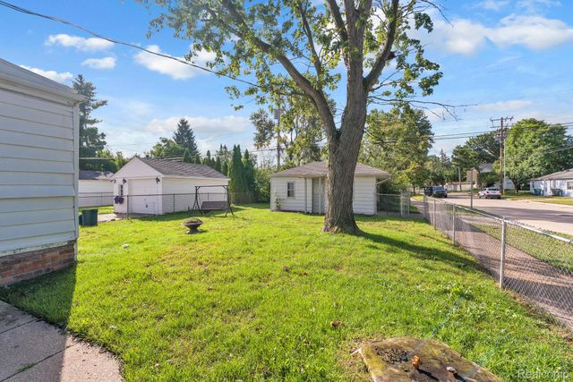 24163 Ross Street, Dearborn, MI 48124