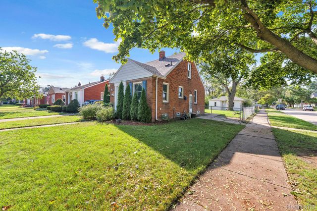 24163 Ross Street, Dearborn, MI 48124