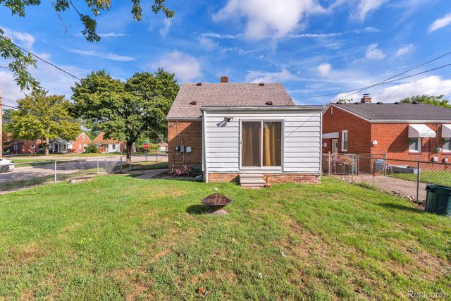 24163 Ross Street, Dearborn, MI 48124