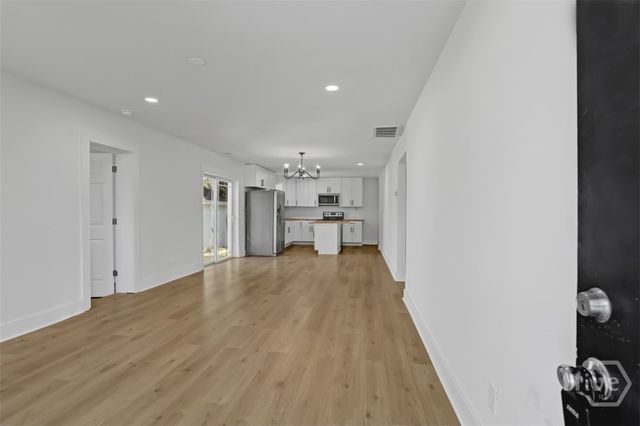 636 W 48th Street, Savannah, GA 31405