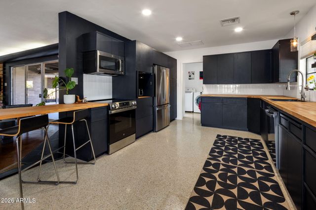 1630 E Solano Drive, Phoenix, AZ 85016