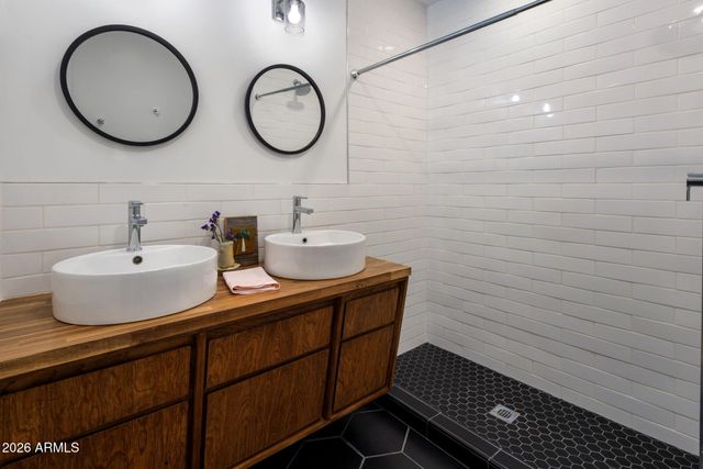 1630 E Solano Drive, Phoenix, AZ 85016