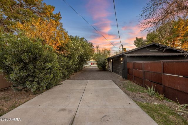 1630 E Solano Drive, Phoenix, AZ 85016