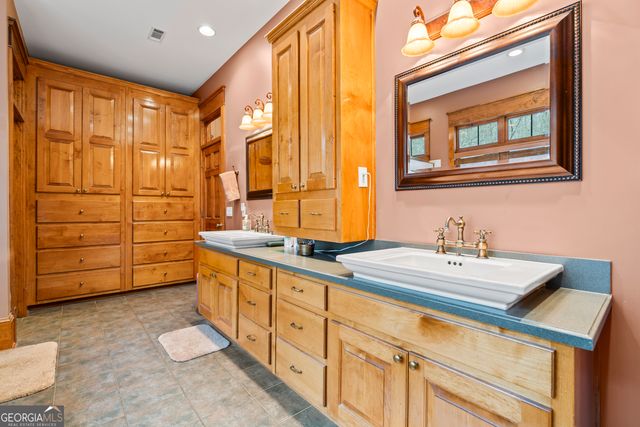 305 Fairplay Street, Rutledge, GA 30663