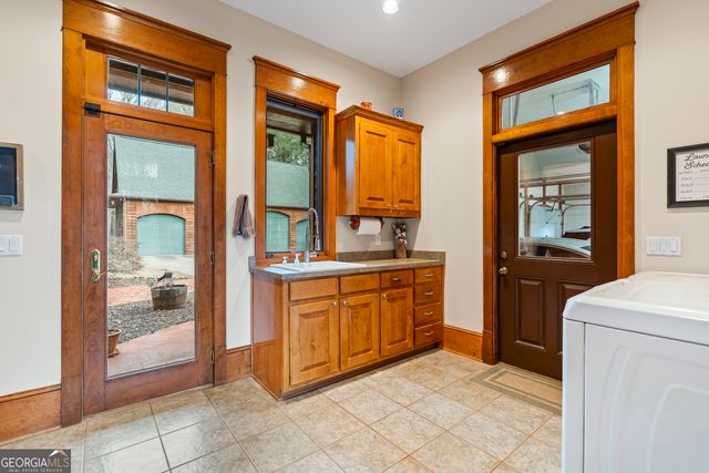 305 Fairplay Street, Rutledge, GA 30663