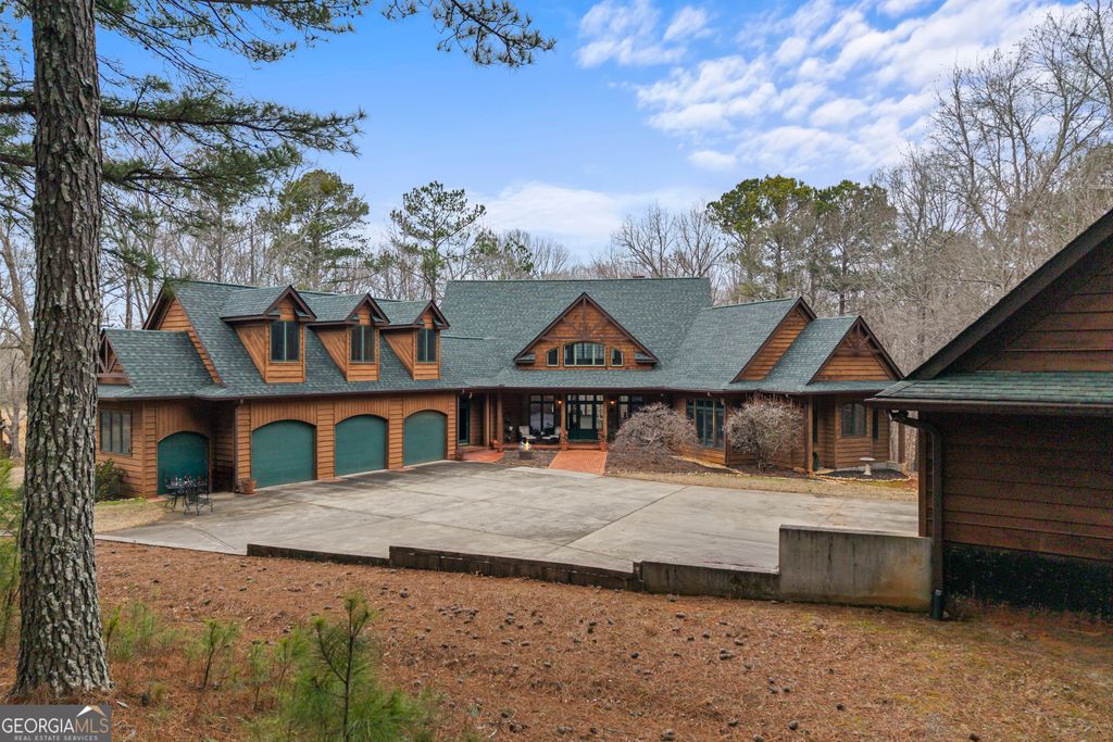 305 Fairplay Street, Rutledge, GA 30663