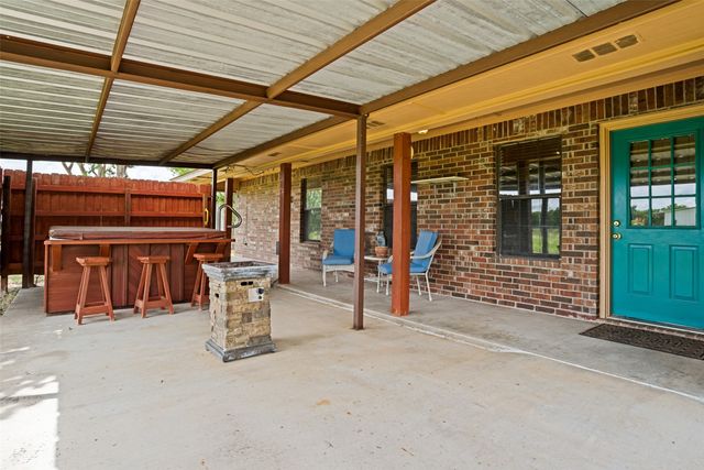 3511 County Road 1108, Celeste, TX 75423