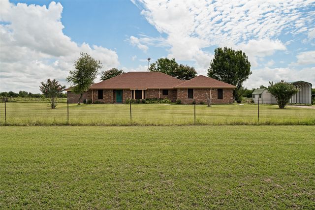 3511 County Road 1108, Celeste, TX 75423