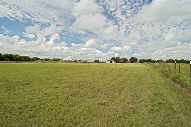 3511 County Road 1108, Celeste, TX 75423