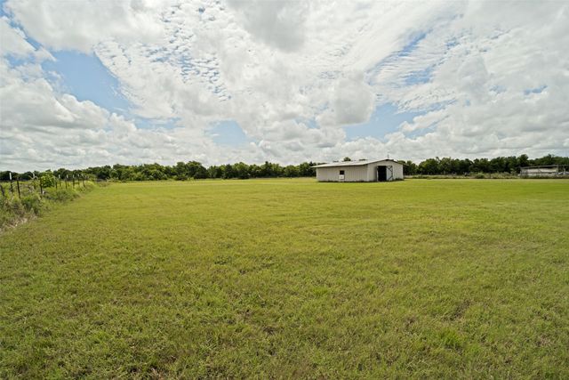 3511 County Road 1108, Celeste, TX 75423