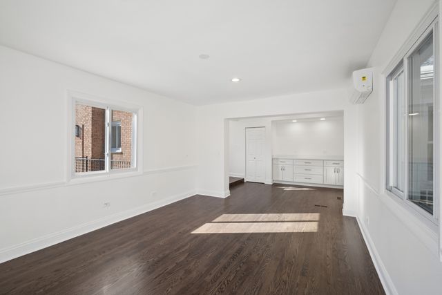 1155 Hackberry Road, Deerfield, IL 60015