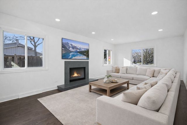 1155 Hackberry Road, Deerfield, IL 60015