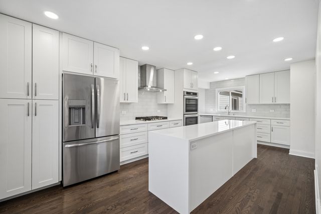 1155 Hackberry Road, Deerfield, IL 60015