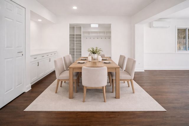 1155 Hackberry Road, Deerfield, IL 60015