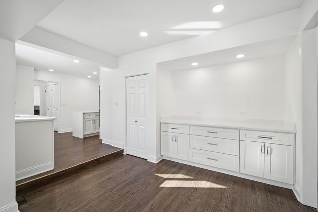 1155 Hackberry Road, Deerfield, IL 60015