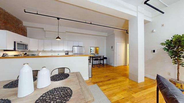 19 Stanhope Street 1D, Boston, MA 02116