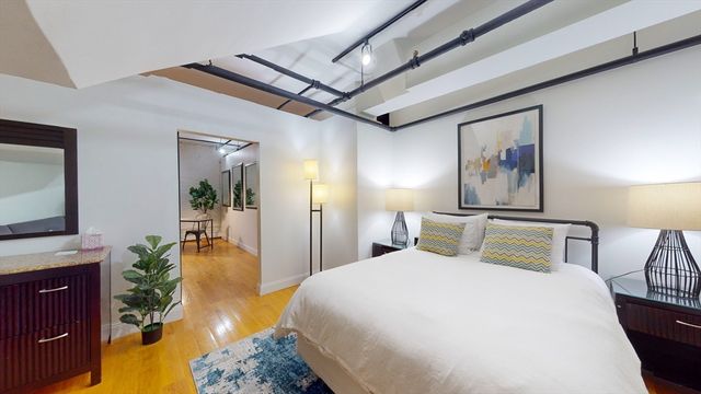 19 Stanhope Street 1D, Boston, MA 02116