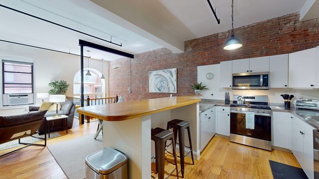 19 Stanhope Street 1D, Boston, MA 02116