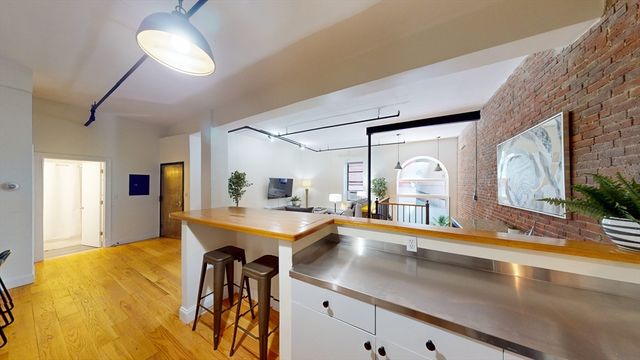 19 Stanhope Street 1D, Boston, MA 02116