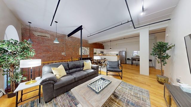 19 Stanhope Street 1D, Boston, MA 02116