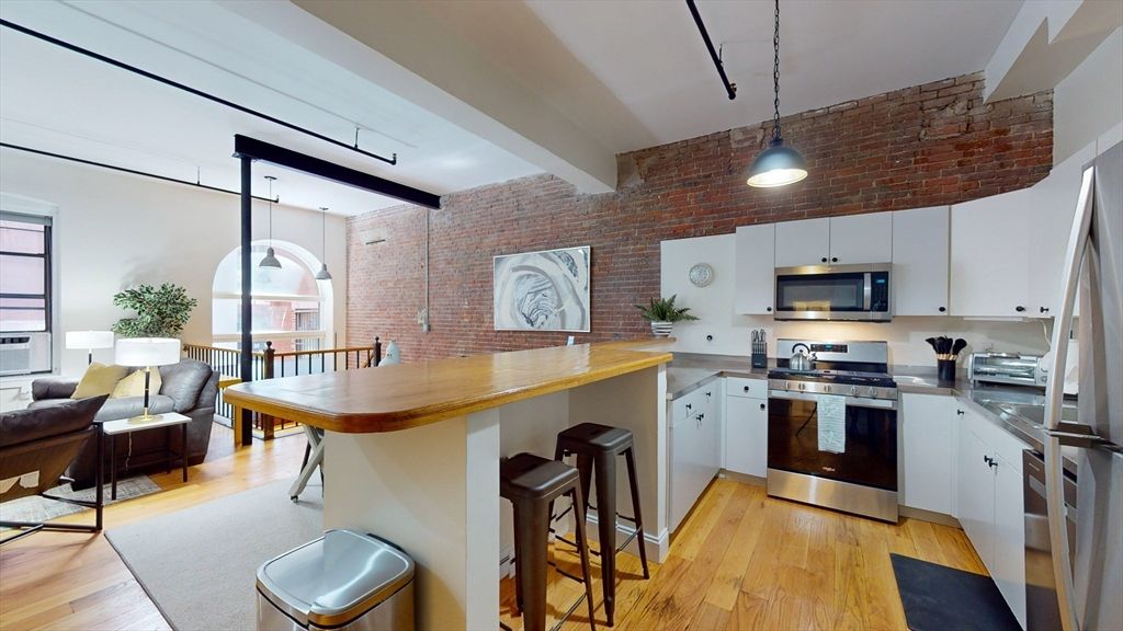 19 Stanhope Street 1D, Boston, MA 02116