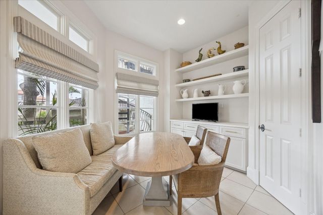 2211 Dunraven Lane, Houston, TX 77019